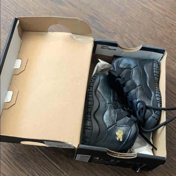 Michael Jordan toddler black nike sneakers 4c